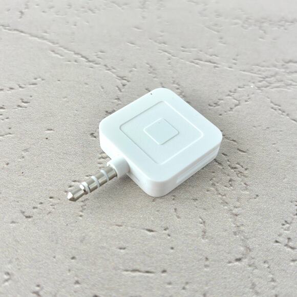 Square Credit Card Reader with Headphone Jack Connector - Picture 1 of 3